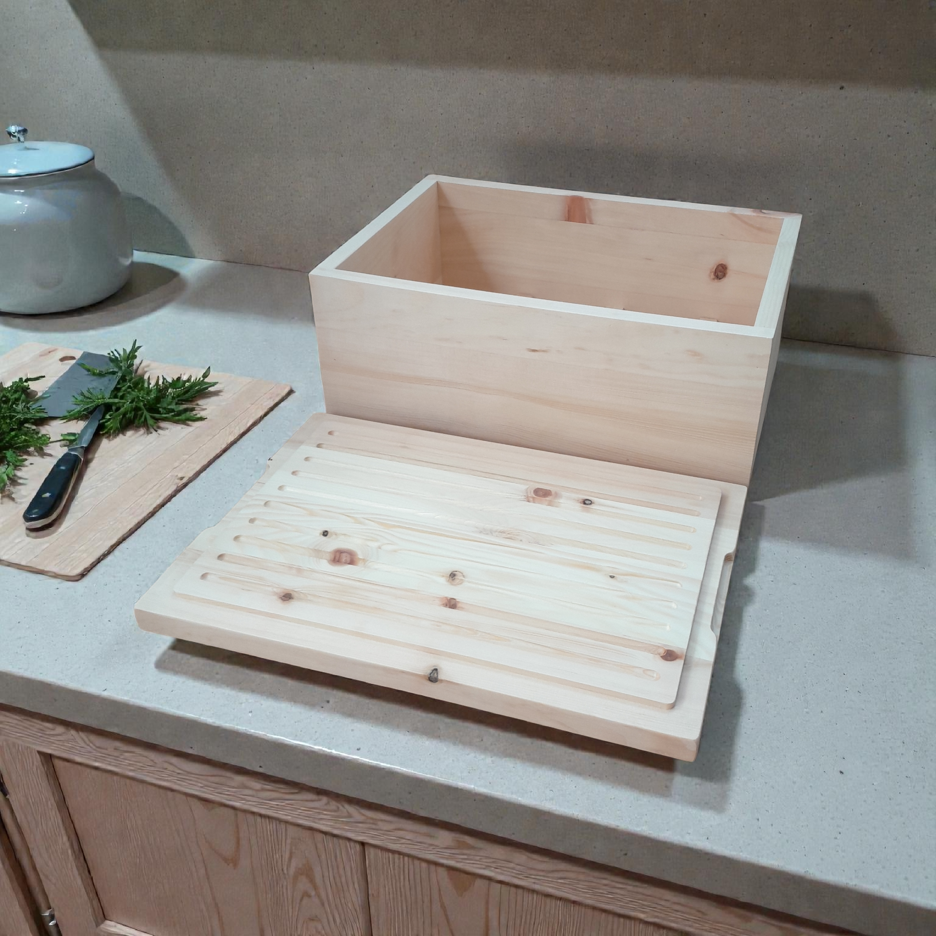 Brotdose aus Zirbenholz 